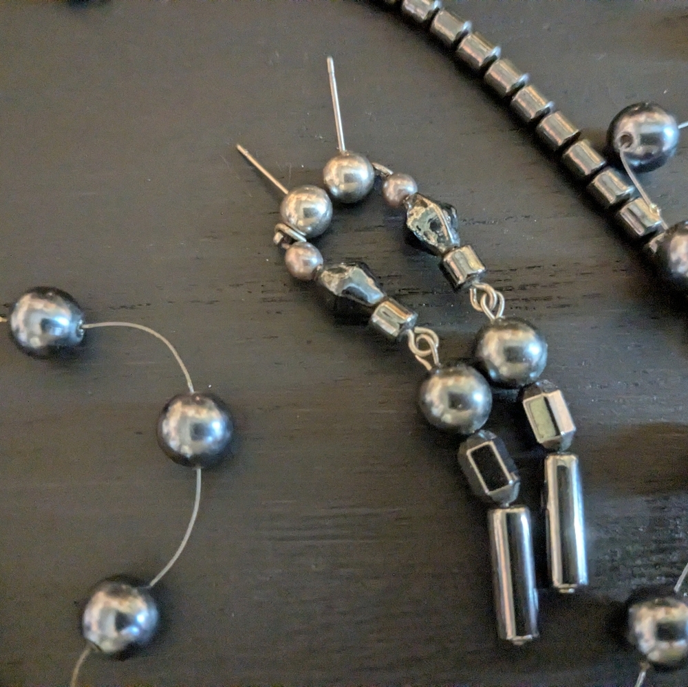 Hematite Bead Jewelry Set with Shark Pendant - Dark Gray - Picture 4 of 8